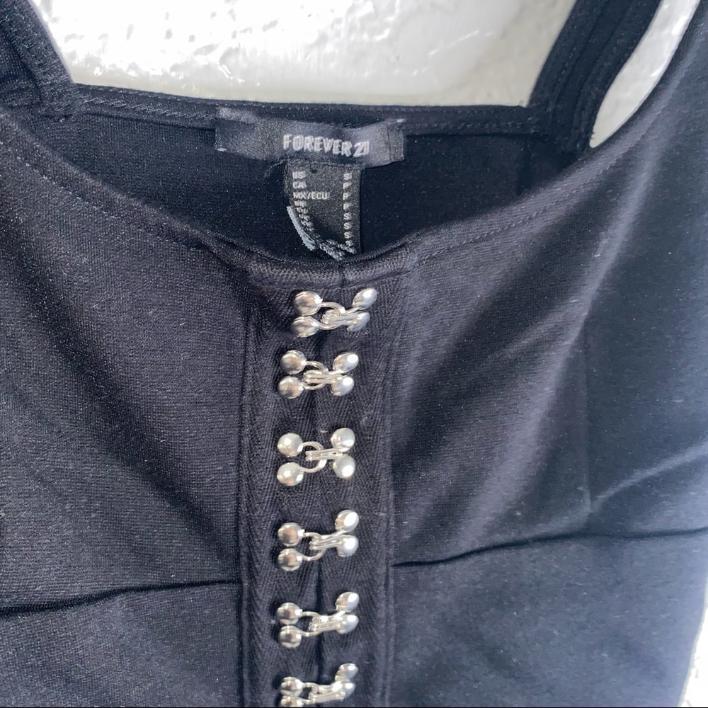 F21 Black crop Top - Picture 2 of 2